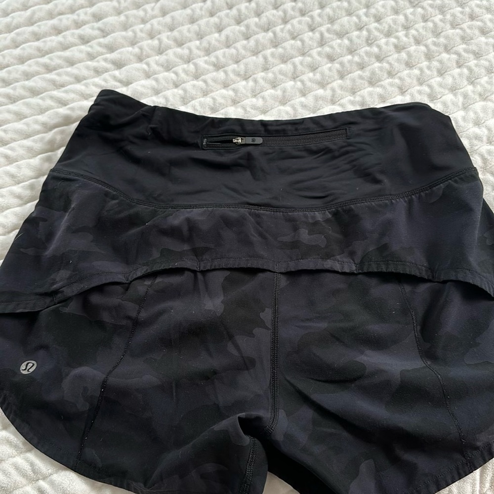 High wasted, black camo lululemon shorts 4”